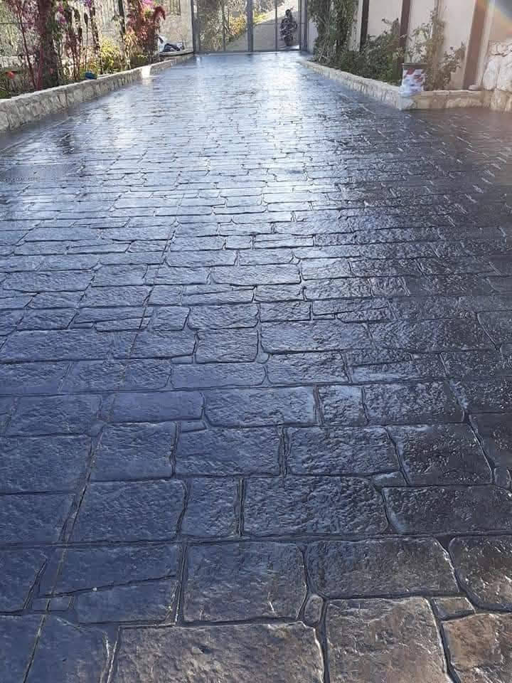 💎 نقوم بتنفيذ اعمال الباطون المطبع العادي والملون 
المنازل , الفلل , الحدائق , المداخل ....
وذلك من خلال نموذج من اختياركم او تصميمكم مع تحديد الالوان .
✅ يتم التنفيذ خلال المدة المتفق عليها بشكلٍ مسبق.
✅ توجد الكثير من صور الكاتالوغات يمكنك طلبها من خلال الواتساب .
✅ يمكنك تقديم نموذج معين ونقوم بتنفيذه.
✅ يمكنك الاتصال والاستفسار خلال ايام الاسبوع من  السبت إلى الخميس 
اتصل بنا
*********** 
#الباطون_المطبع #باطون #ديكورات #ديكورات_خارجية ￼⁨

نص مكتوب في الصور:
- HUAWEI nova 3i DUAL CAMERA