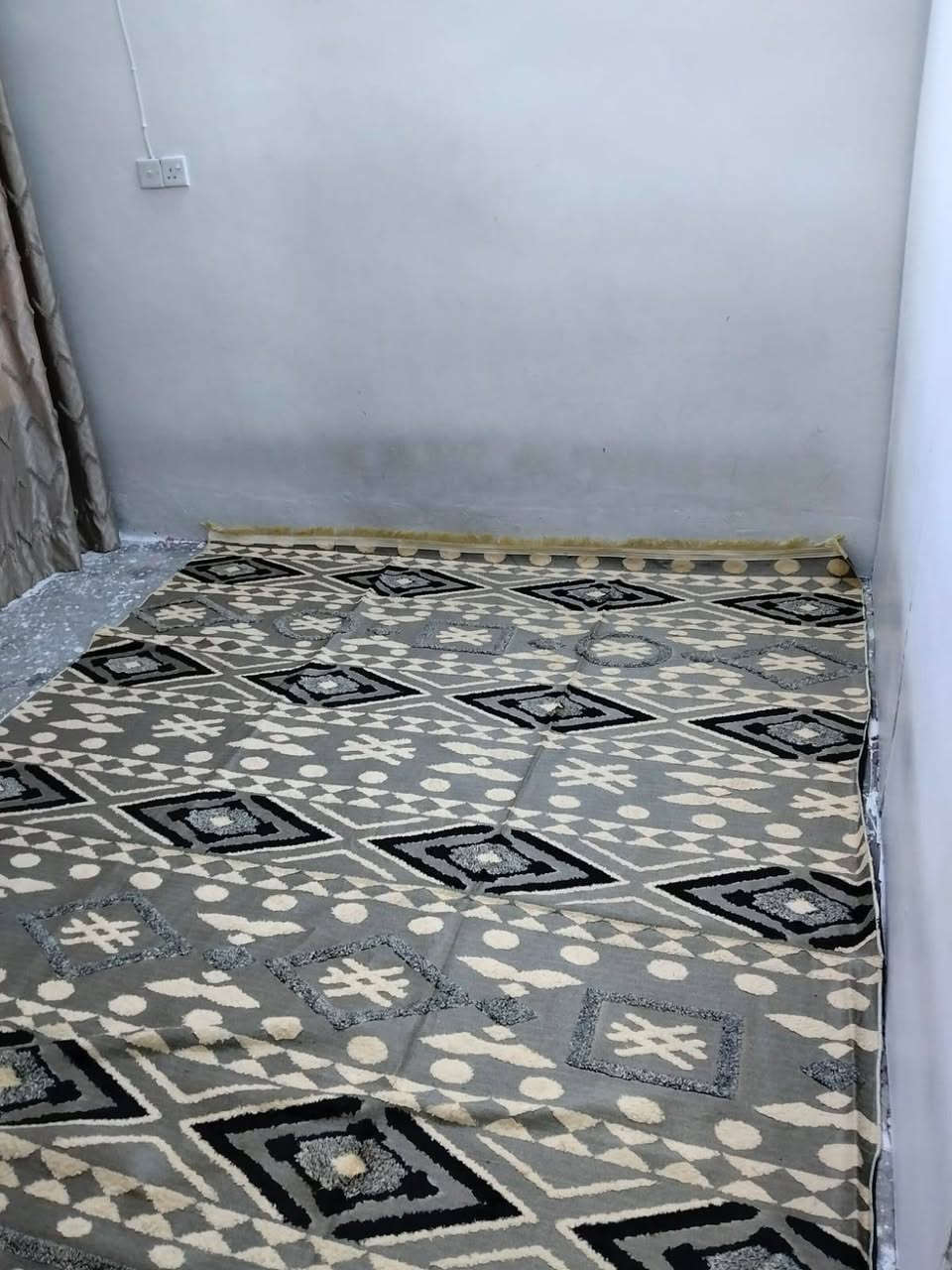 السلام عليكم بوهيمي 3في 2كلش نضيفات الله شاهد رايده الوحده على35 ومكاني الزعفرانيه الابع شوارع
