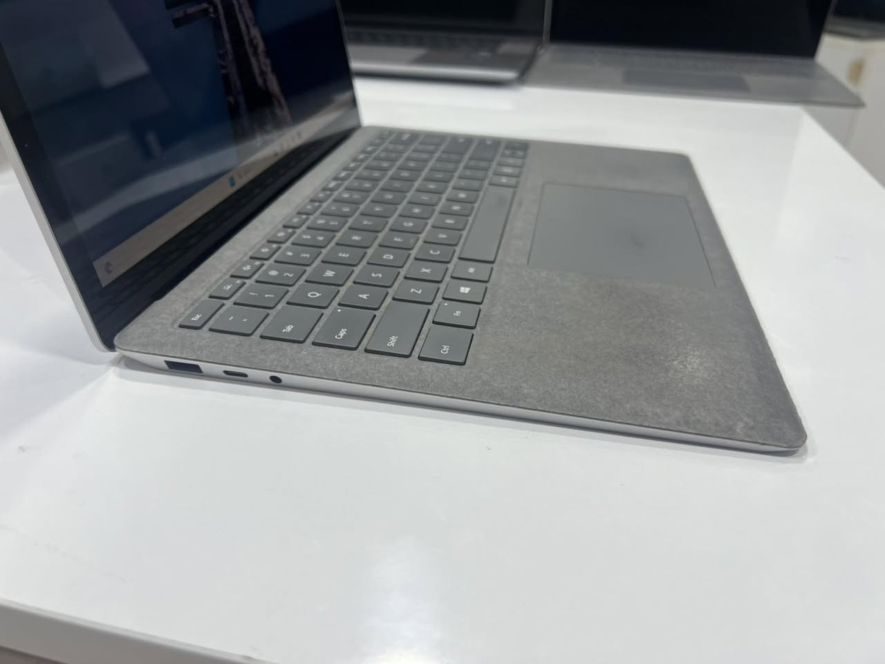 سيرفيس لابتوب 3 • i7 جيل 10 • رام 16