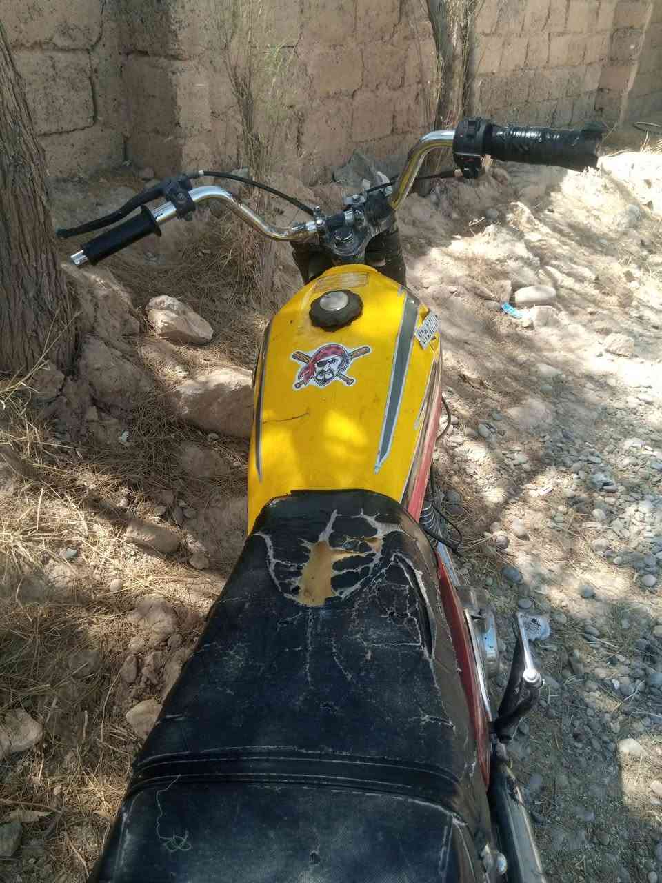 سلام عليكم 
ماطور لبيع خمسه كير بدون سلف 
عايزه صفاحيه ودوسه مال الرجل 
نشاط فول سيبايته موجوده السعر 
140 وبي مجال 
***********
