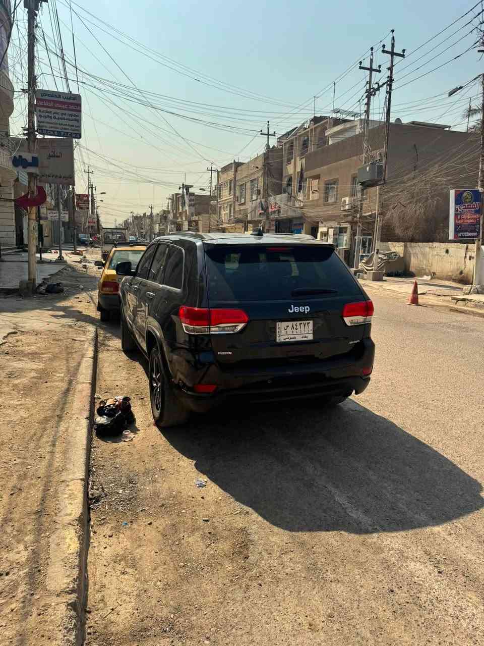 للبيع:المراوس حسب القناعه
جيب لاريدو 2018
رقم بغداد بأسمي
حادثها فقط دعاميه بدون لا لغد ولا شواصي
بيها صبغ قطعه وحده البنيد 
بدون ايرباك السياره
الصدر والحداديه كله جديد
سياره جديده وحلوه وجاهزه
مبدل بساتم 2014 
مكانها بغداد الامين الثانيه
السعر 195 
***********
