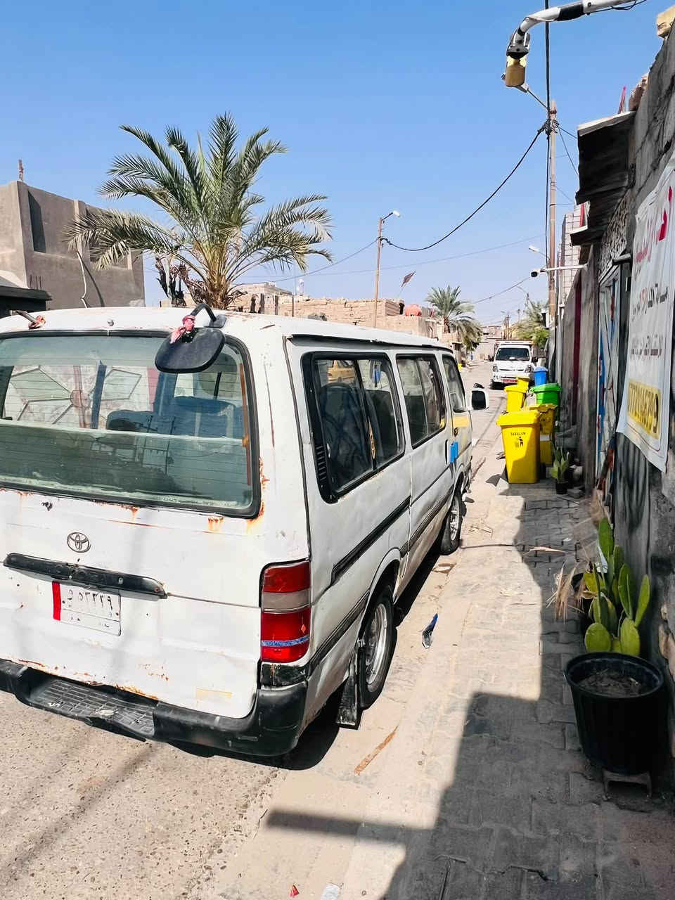 السلام وعليكم سياره البيع هايس مديل96مكينه فبيتي كير خير من الله كهربائيات شغال حداديه جديده سنويه منتهيه 0219علولن بصره هيه وغرامات عل مشتري سعر عل خاص رقم هاتف ***********
