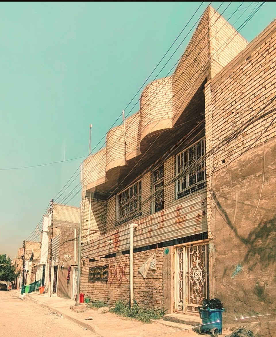 بيت في ام الكبر  قريب على شارع الضغط زراعي سند ٢٥ ثاني بيت عن الركن المساحة 100متر مربع البيت طابقين  الطابق الأول غرفة استقبال كبيرة وغرفة ثانية مع ملحقات 
الطابق الثاني ثلاثة غرف مع صالة وحمام 
وايضا يحتوي علة بيتونة وسطح كبير
السعر ١٣٥ مليون ***********

