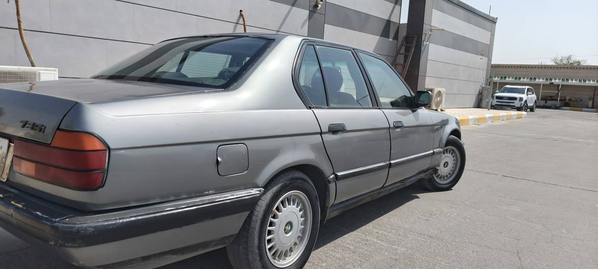 بي ام موديل 92 محوره ففتي 3000 سياره جاهزه من الدعاميه للدعاميه كهربائيات شغاله كلها لايت زينون منظومة تبريد جديده حداديه جديده كير ومحرك الا تحفر الگاع ترايها وين ميعجبك غرفتها نظيفه رقم مميز 4 ارقام كربلاء السنويه لل 27 مكاني الناصريه المركز سعرها بلاش للطيبين 45 وبيها مجال اتصل وادلل تليفون ***********
