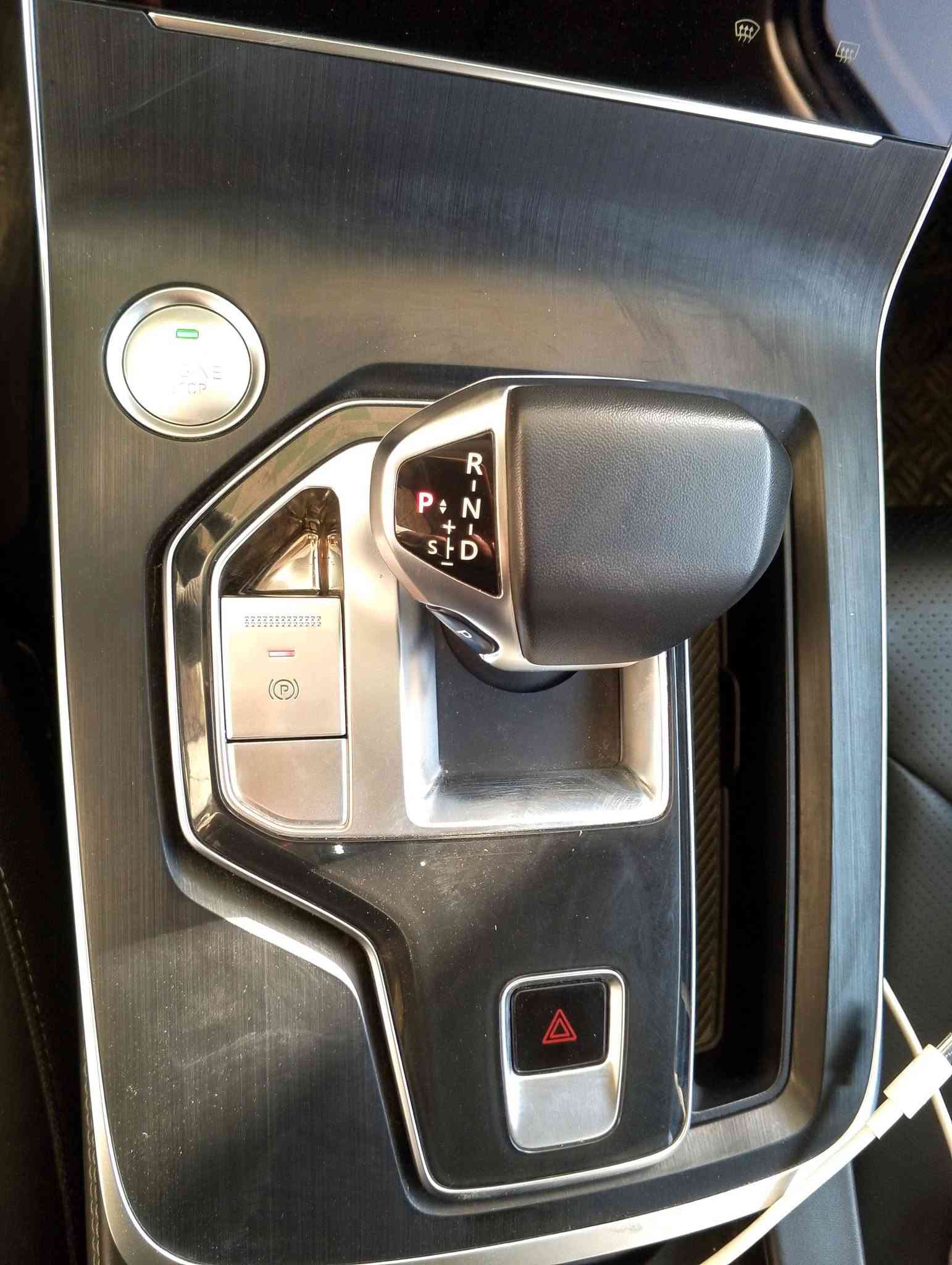 🚘 سيارة للبيع – بايك X7 موديل 2024
🔹 كفالة عامة
🔹 رقم أربيل – السنوية باسمي
🔹 التحويل أو وكالة
🔹 ماشية 35 ألف كم
🔹 فل مواصفات – واحد على واحد

المواصفات:
• محرك 1500cc تيربو. 
• بنزين عادي. 
• نظام قيادة Sport(سبورت). 
• تبريد وتدفئة. 
• شاشة متصلة. 
• حساسات أمامية وخلفية. 
• حساسات سايد. 
• سايد بريك إلكتروني. 
• بصمة تشغيل. 
• مرايا شفط/طي كهربائي. 
• يدات أبواب شفط. 
• نظام أمان ومواصفات عديدة أخرى. 
• السيارة مواصفاتها حلوة كلش. 

📍 المكان: بابل
💰 السعر: 170
☎️ للاستفسار: ***********
