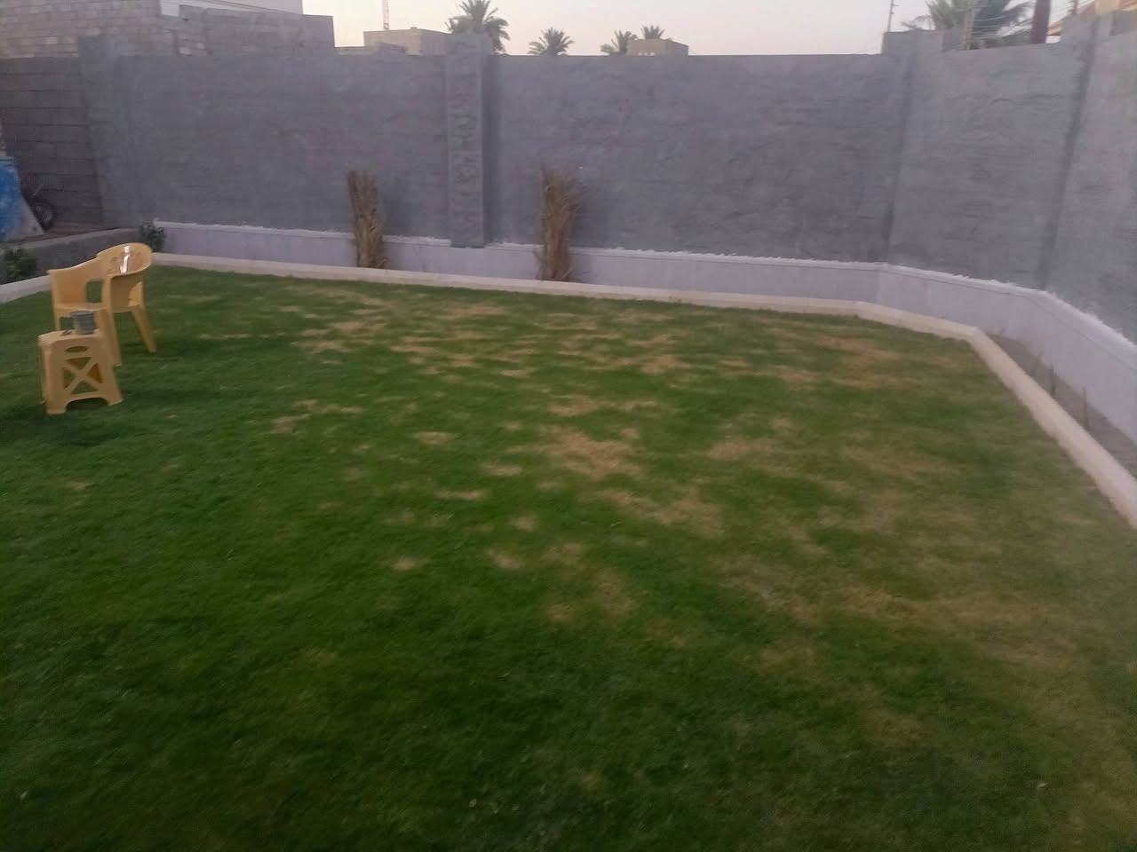 السلام عليكم 
يوجد لدينا البيت طابق واحد بناء حجر
مساحه 600متر 
السعر 130قابل التفاوض 
جنس العقار طابو زراعي 

العنوان الرمادي الصوفيه السوره مقابل 
مجمع السلام سكني

للمزيد من التفاصيل يمكنكم زيارة مكتبناا مكتب العين العقار ع شارع 40 مدخل الصوفيه الثانية 

او الاتصال على الارقام التاليه 

***********
***********
***********
