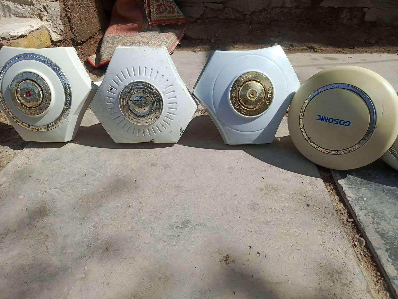 يالله بنكات شغلات جداد سعر الوحده ١٢ الف مكان شارع نفط اتصال عله هذه رقم الهاتف ***********
