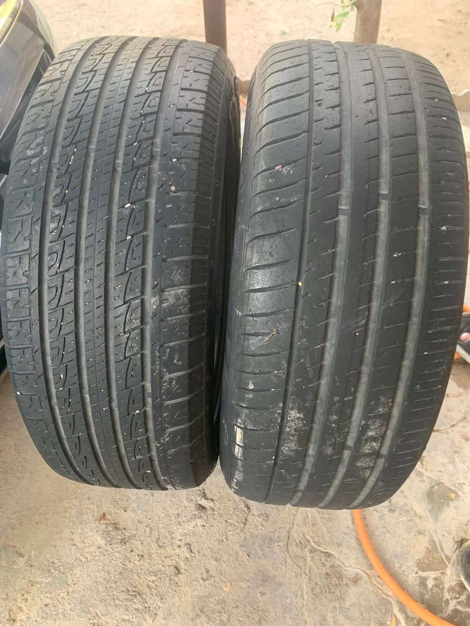 السلام عليكم
عندي زوج تايرات قياس 235/55/18 للبيع 65 شرط ياخذهن من باب البيت على فحص ***********
