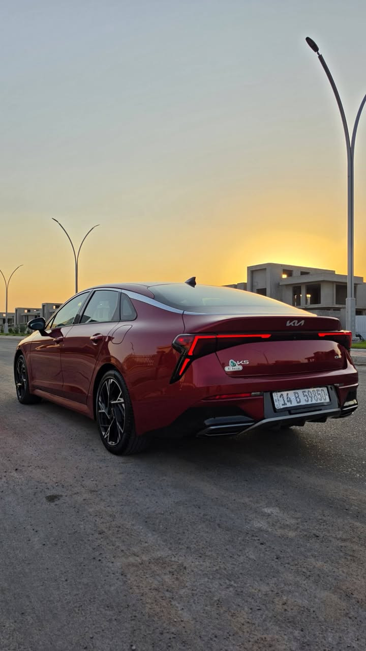السلام عليكم 
kia k5 GT-line 2025  وارد امريكي للبيع فقط
محرك 2.5 تنفس طبيعي 
كير ٨ سرعات 

مواصفات السياره 
الكشنات جلد المقاعد ل اماميه تدفئه فقط الستيرن تدفئه فقط 
رادار امامي ورادار خلفي 
مثبت سرعه تكيفي 
المحافظه على المسار 
المري كت ل gt line  ومواصفاتها المعروفه بعد 
بدون فتحة سقف 
متبدل بيها فقط بنيد ودعامية  باقي السياره مكفوله من محرك وكير وشاصي ولغود والخ 

مكان السياره بل بصره وباسمي وتحويل ثاني يوم  
وصور الحادث موجوده بداخل المنشور 
وسعر السياره 190ورقه وبيها مجال للشراي
***********
