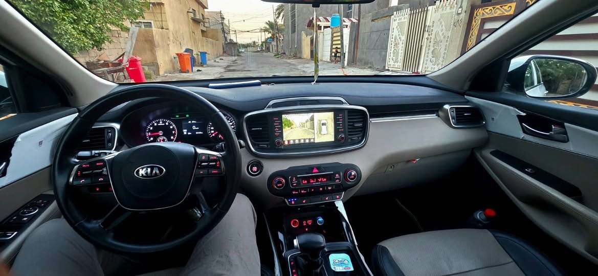 سورنتو خليجي 2020فول مواصفات
فور ويل بنراما اربع كامرات
كشنات كهرباء جلد تدفئه تبريد كشانت خلفيه تدفئه
ضرر جاملغ خلفي بارد فقط السياره مكفوله عدا بارد فقط 
السونار موجود ويه الصوربلمنشور
سبير منازل لزكات الشركه بيهة
السياره بسمي وهزه وفحص جديد
السعر 250
***********
