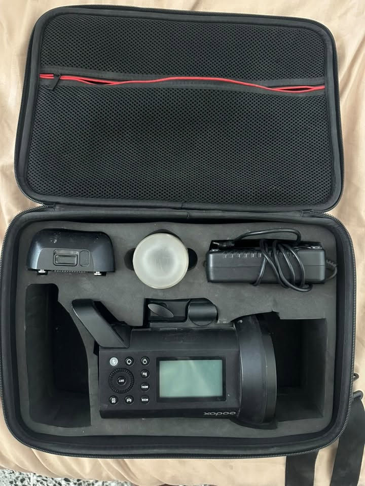 Ad400pro • فلاش • يحتاج بطارية