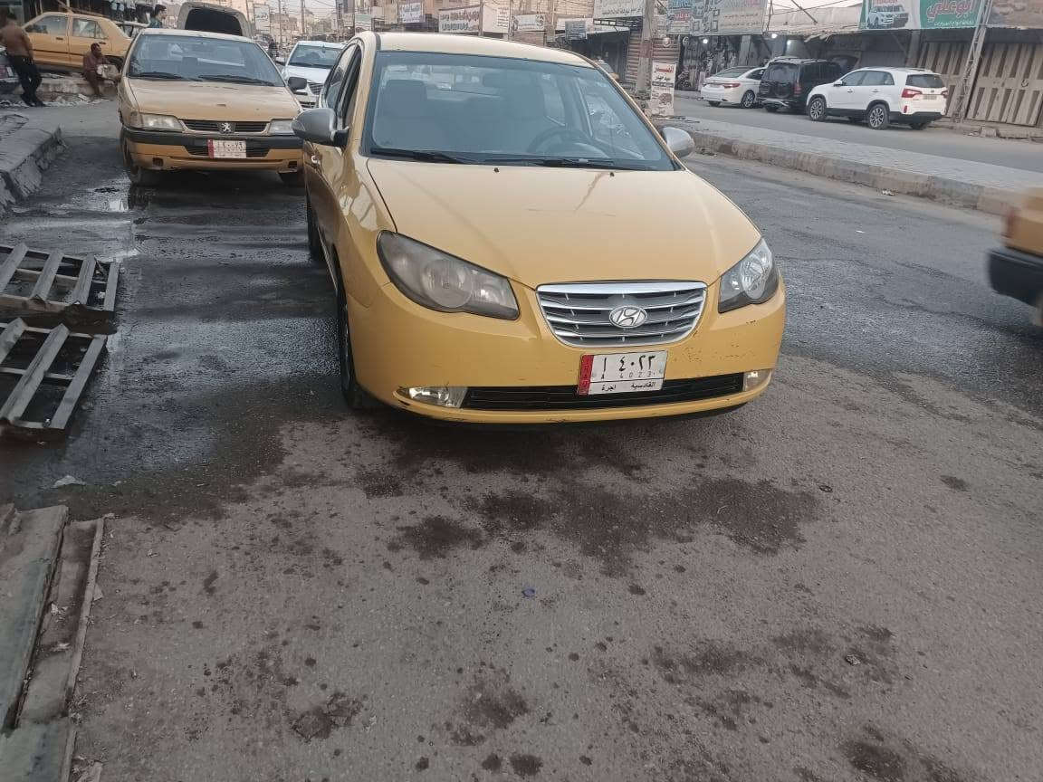 السلام عليكم 
سياره أنترا صابونه موديل 11 
مكينه 1600 كوري 
دكشن عالي سنويه تسقط ب2027 بأسمي

***********
