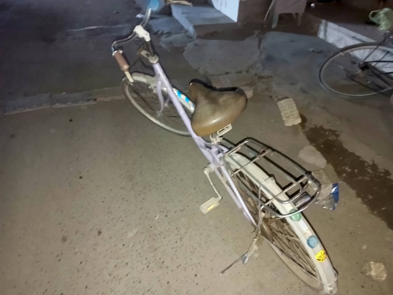 @إشارة السلام عليكم باسكل للبيع او مراوس حجم 24 رقم هاتف ***********بي واتساب
