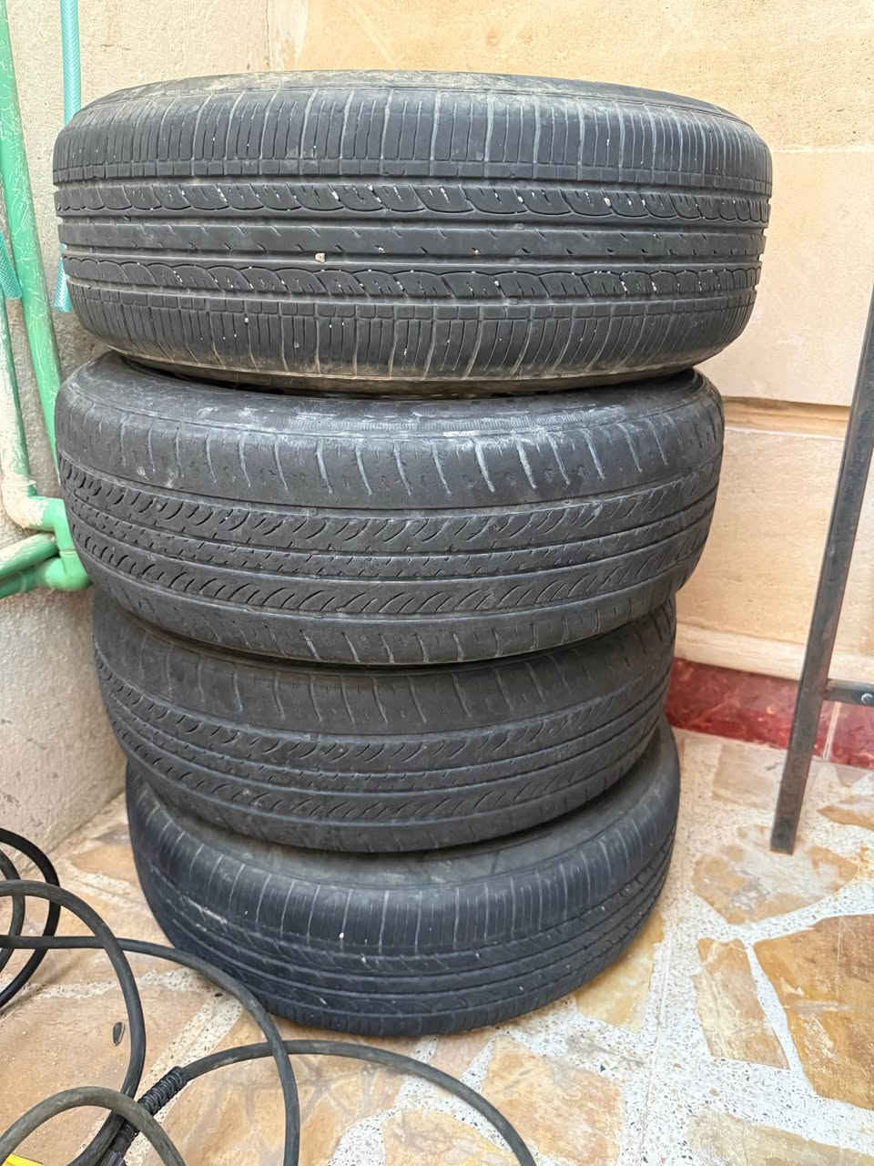 ويل حجم 15 اصلي كوري ابو الختم 

بي 3 تاير نص عمر واحد طاك سيمه 

الويل يحتاج صبغه 

السعر 150 

*********** النجف, العراق

نص مكتوب في الصور:
- قص
