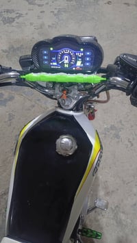 شباب دراجه للبيع السعر 750وبيها مجال الاتصال عل رقم 07733764768