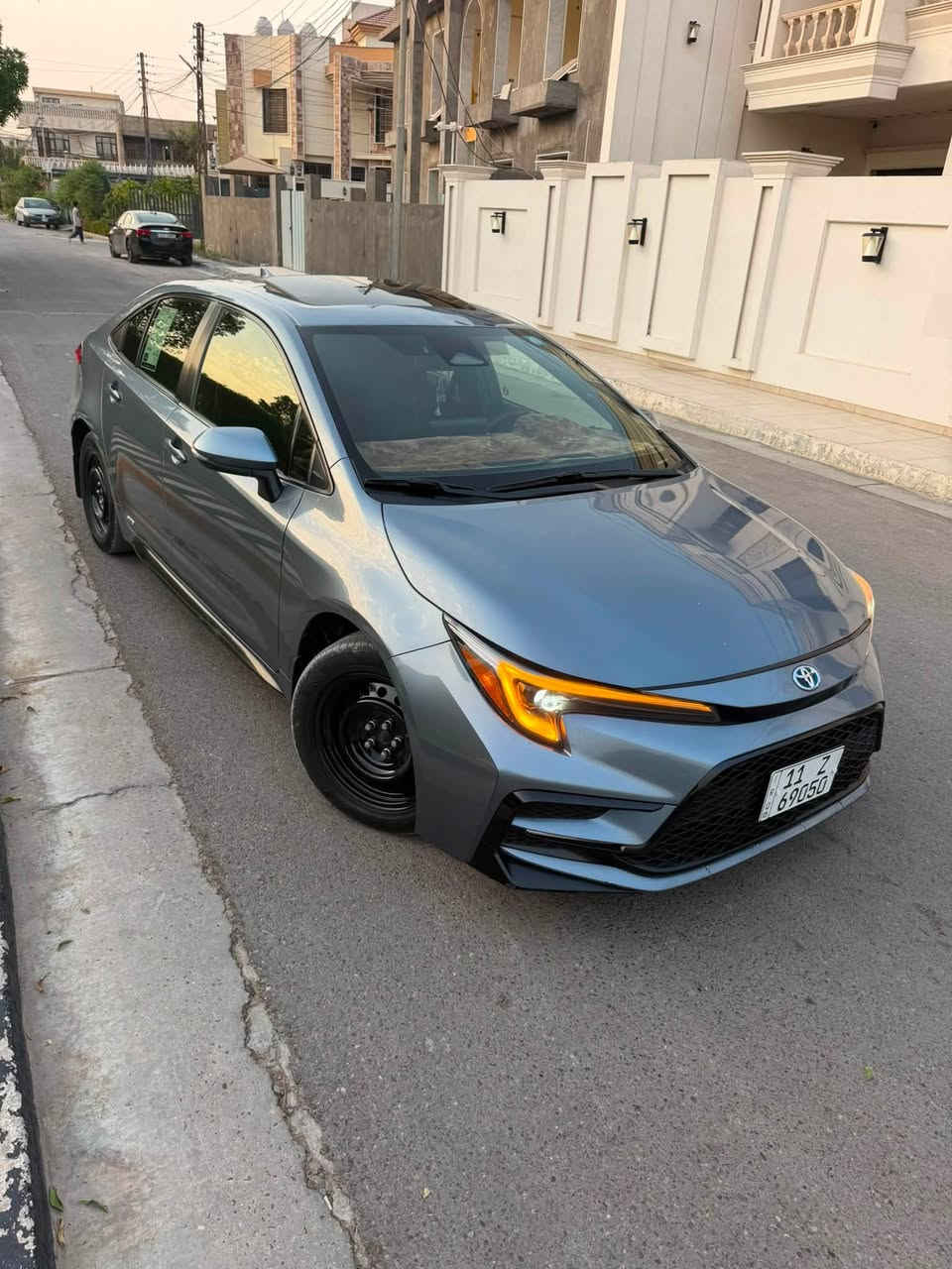 TOYOTA COROLLA  HYBRID SE 2023
رقم صاحب السيارة :-***********

تويوتا كورلا هايبرد 2023

المسافة المقطوعه 131000mi

اللون :- فيلي 

الموديل 2023

المحرك 1800cc

 

                  ======= الاضافات👇👇 ======

           

فتحة كرستال ثلاث حركات 

شاشة كبيره انفكيشن. 

رادار امامي 

 مانع تصادم

تصحيح مسار

مانع انزلاق

تحديد مسرب .

نقطة عمياء .

مثبت سرعة

هاند بريك كهربائي 

كاميرا خلفيه

كراسي مخمل 

طارة مدفية .

كراسي مدفية

بصمه أبواب

بصمه تشغيل

تحكم ستيران

شاحن وايرلس 

ويل قياس   17..

اضويه اماميه زنون LED

كشافات ضبابي LED 

اضويه خلفيه LED

حساسات خلفيه 

نظام GPS+ خرائط 

3 انظمة قياده Sport /ECO / Normal

كندشن مركزي امامي  

بلوتوث 

مدخل AUX + USB

السيارة احلى من الصور

صور الحادث موجودة بالمنشور  

العنوان بغداد الدوره 

باقي التفاصيل 

***********
