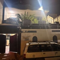 ١٨٠م • واجهة ٩م • ٦غرف