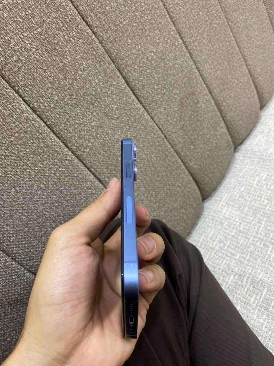 السلام عليكم
آيفون 14عادي
ذاكره 128
بطاريه 78🔋
الجهاز شريحه إلكترونيه
الجهاز امبدل شاشه اصليه من الشركه وبي نقطه صغيره ما تبين حته 
السعر 475وبي مجال بصيط
الاستفسار خاص أو على رقم
***********

نص مكتوب في الصور:
- ٥:٥٤ القطع والخدمة تجمع Apple سجل تاريخ القطع والخدمة، وهذا السجل يعرض معلومات عن هذا الـ iPhone وحالته وتفاصيل إصلاحه. معرفة المزيد... سجل تاريخ الخدمة البطارية الخدمة الشاشة أصلية