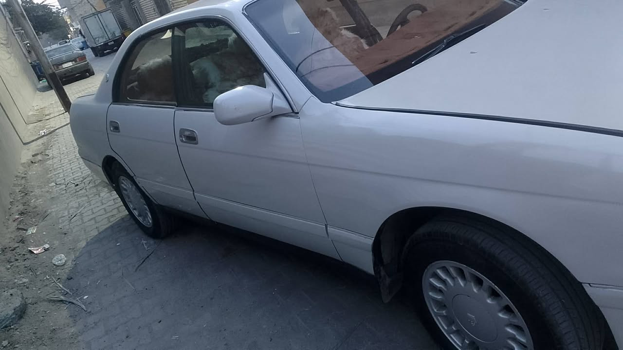 سلام عليكم كراون بطه للبيع سياره مكفوله كصه نقل جثه عيب شرعي جاهزه من مكينه كير حداديه تخم تاير كرهبايات كله شقاله اخوان اني مكلف بنشر نتصال عله رقم ***********
