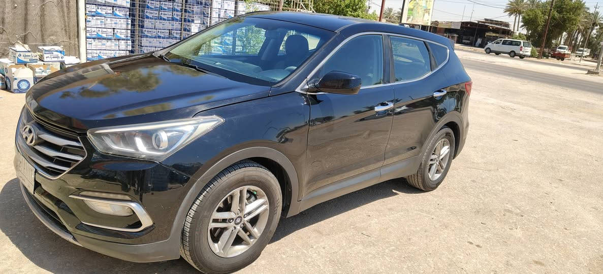 سنتافي موديل 17 وارد امريكي بيه صبغ ثلاث قطع بدون دواخل جديدة محرك كير جديد رقم بابل موجودة بابل السعر 
133 مال جناي رقم الهاتف ***********
