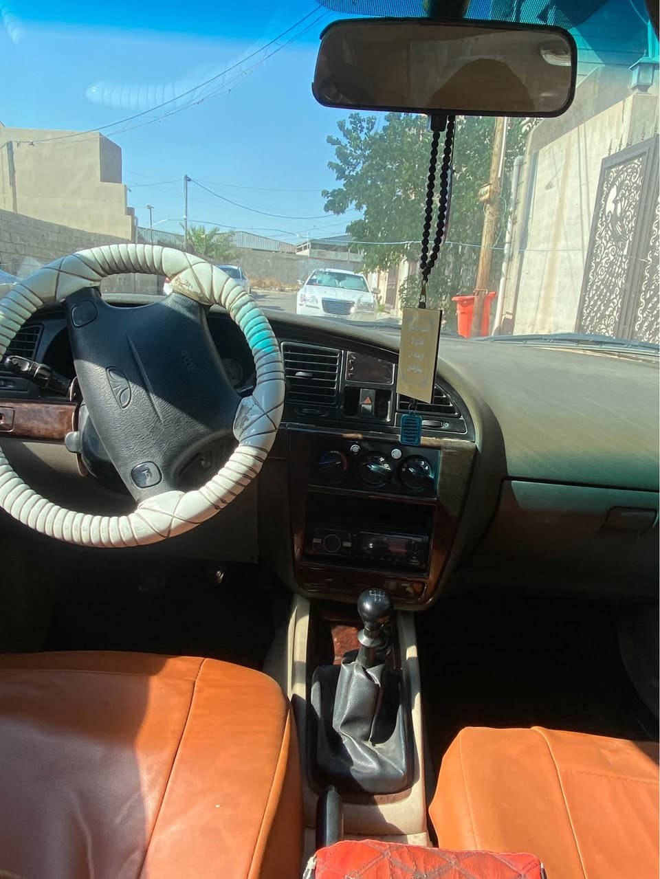 دايو نوبرا موديل ٢٠٠٠ 
رقم سليمانية 
مصبوغ جمالية بدون حادث بدون شاصي بدون دواخل 
بطاقة بانزين بيها
 تبريد ثلج
شرط كيرو ومحرك 
لل تواصل ***********
سعر ٢٧ ورقة كركوك, العراق
