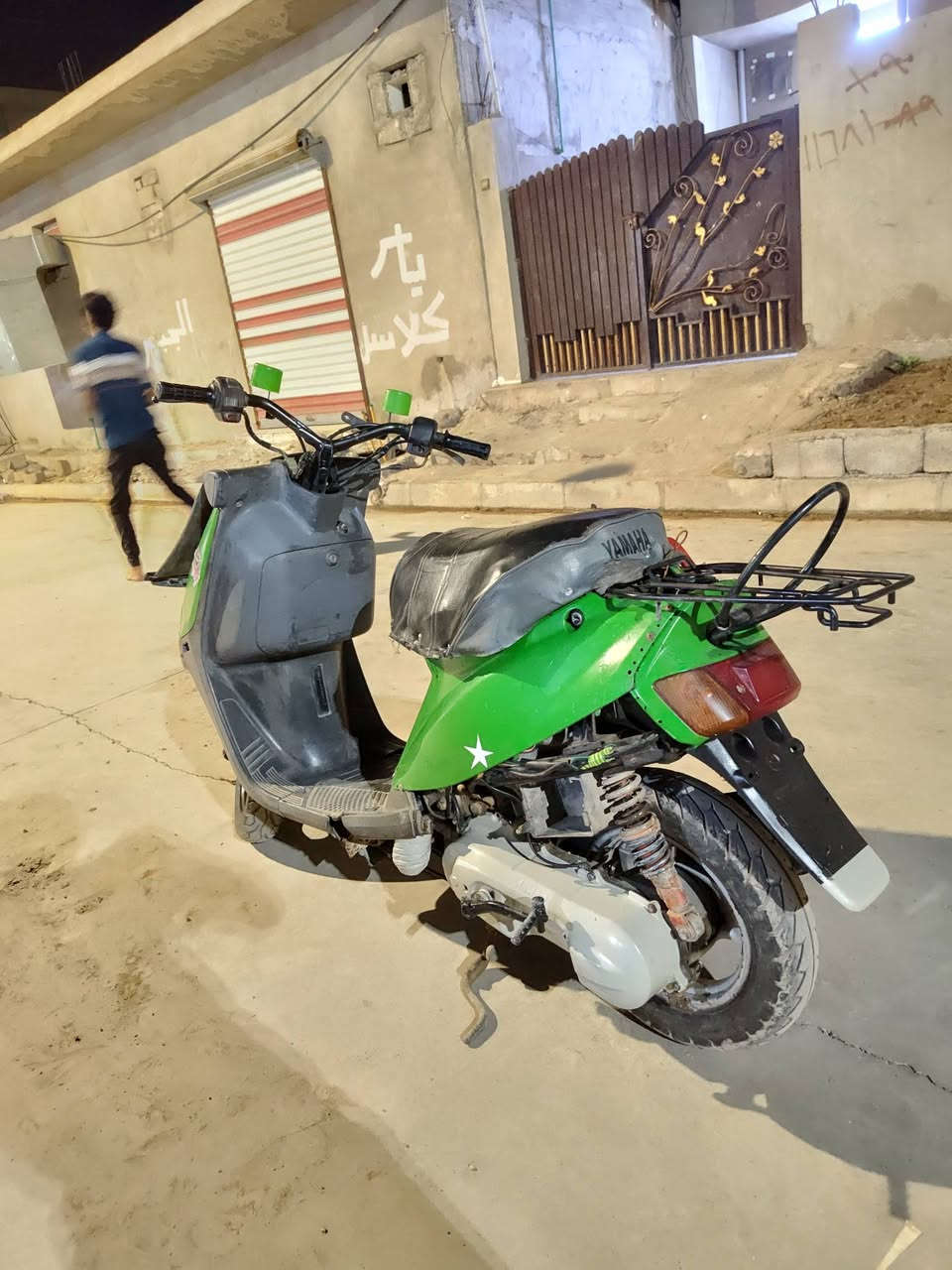 🟢ماطور بزون شرط هندر واحد🛵⚡
 🟢نضافة فول
🟢 شلعة ومعدل 
🟢دشبول ولايتات موجودات
 🟢تايرات نضاف 🛞
الشاصي ملحوم فقط السعر 85 بي مجال للشراي مكاني حي الانتصار شارع 30 
للتواصل خاص او اتصل ***********
