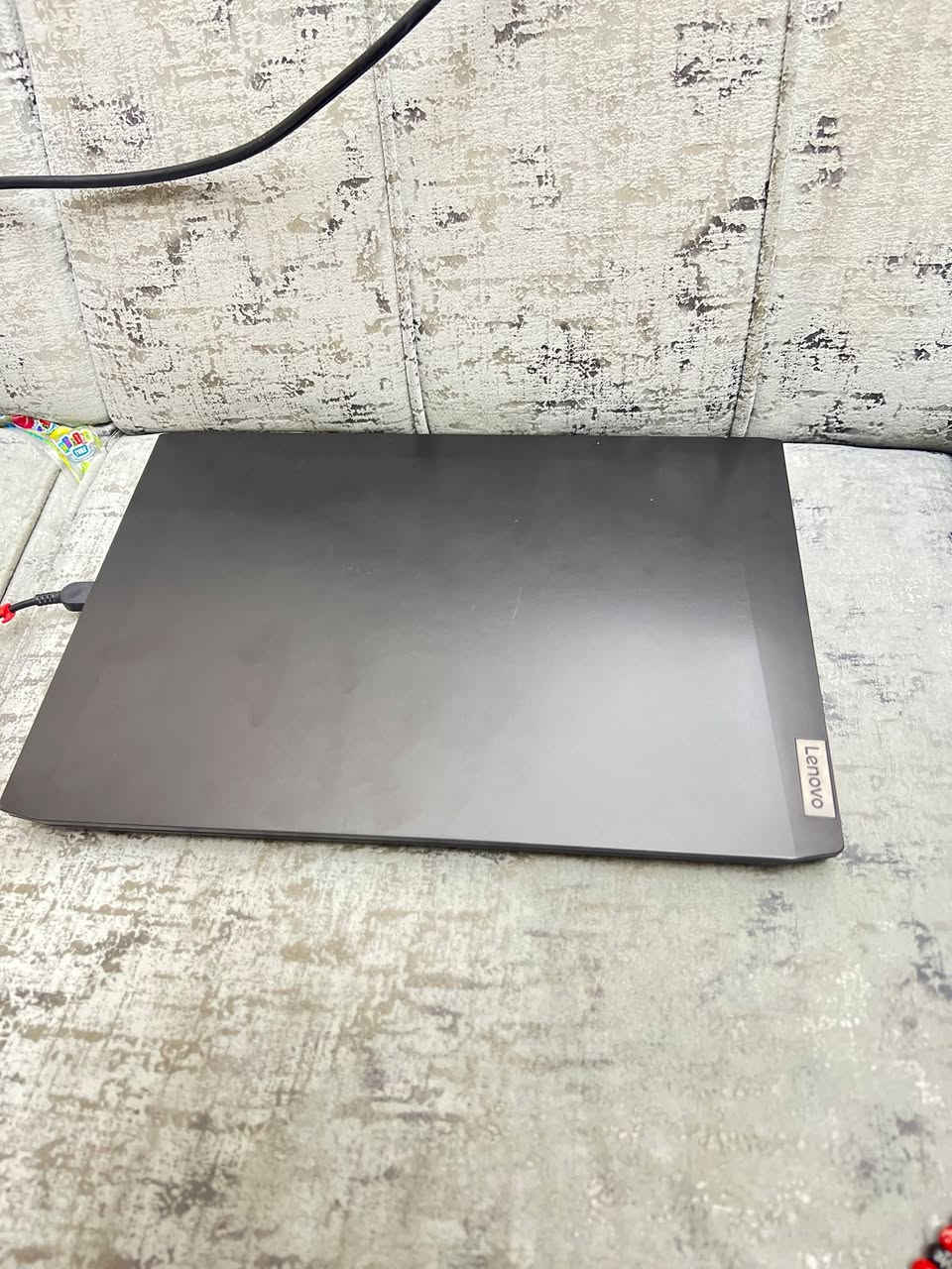 سلام عليكم ورحمة الله وبركاته 
لاتوب نوع Lenovo شركةة حلوه ومعروفه 
جديد اي خلل مابي ايد وحده ونضيف كلش ينفع طلاب السادس والثالث 
كلش حلو صوته وشاشته مثل ماموضع اي خلل مابي 
اخذتها ب600 الف  مستعمل شي قليل 
سهل وسريع وكلشي تريده ينزل 
رايده ب300 وبي مجال بصيط 
العنوان بغداد شهداء البياع 
الرقم ***********
