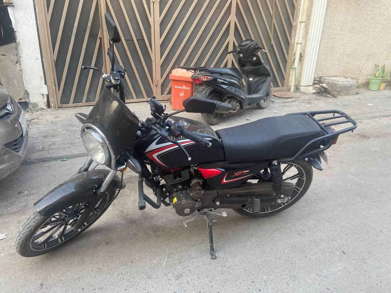 دراجة شاينك موديل23 جديد ماشية 5000 مرقم كامل اوراق اصولية وسنوية ب اسمي محرك اسود   للتواصل***********
