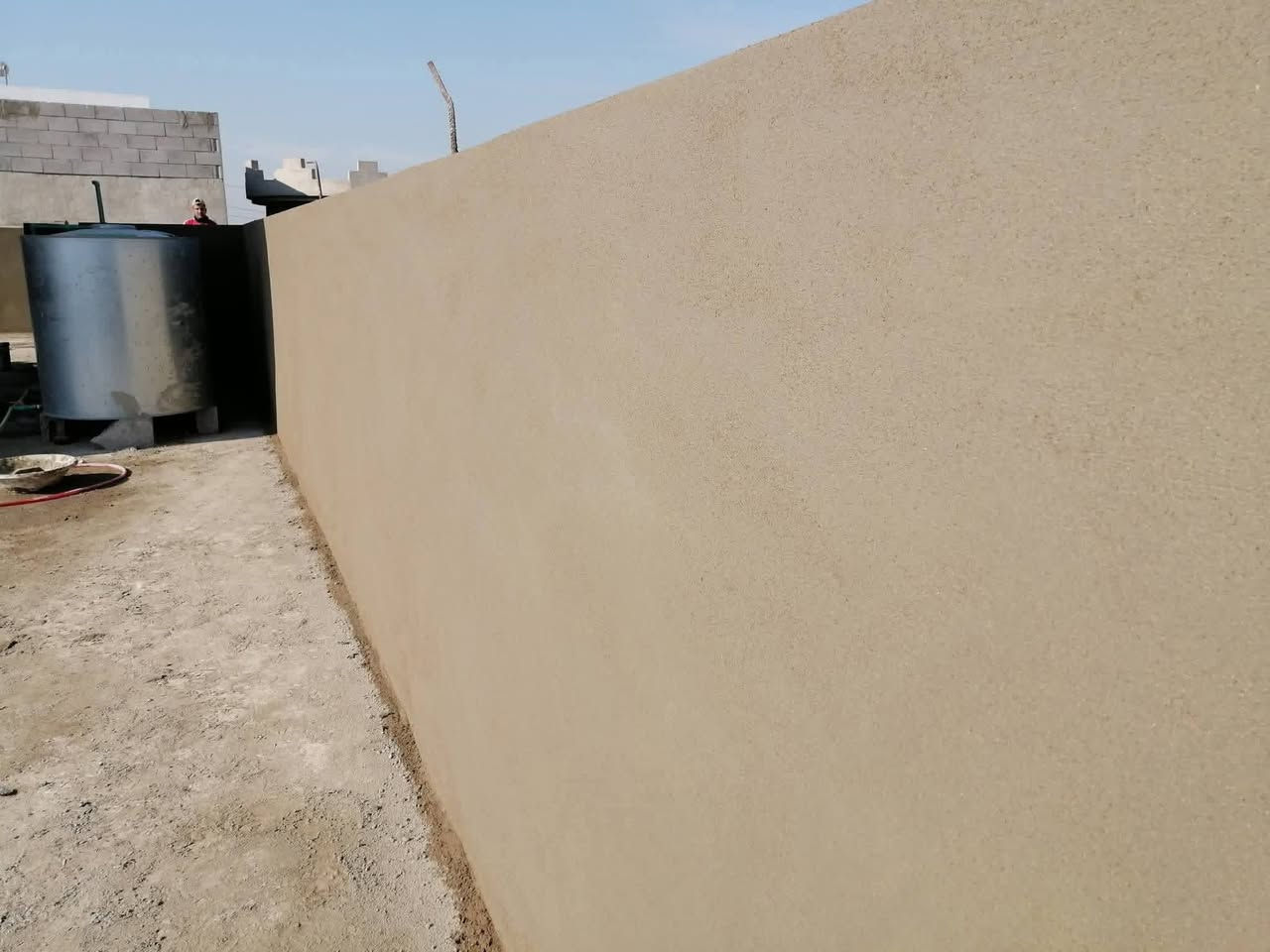 السلام عليكم  خلفه الباخ متفرغ حالين شغل درجه اولى. ‏‪***********‬‏
