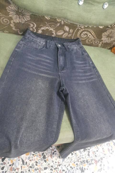 بنطرون قياس xs 
الخامه تخبل كلش حلو باللبس 
السعر 15,000