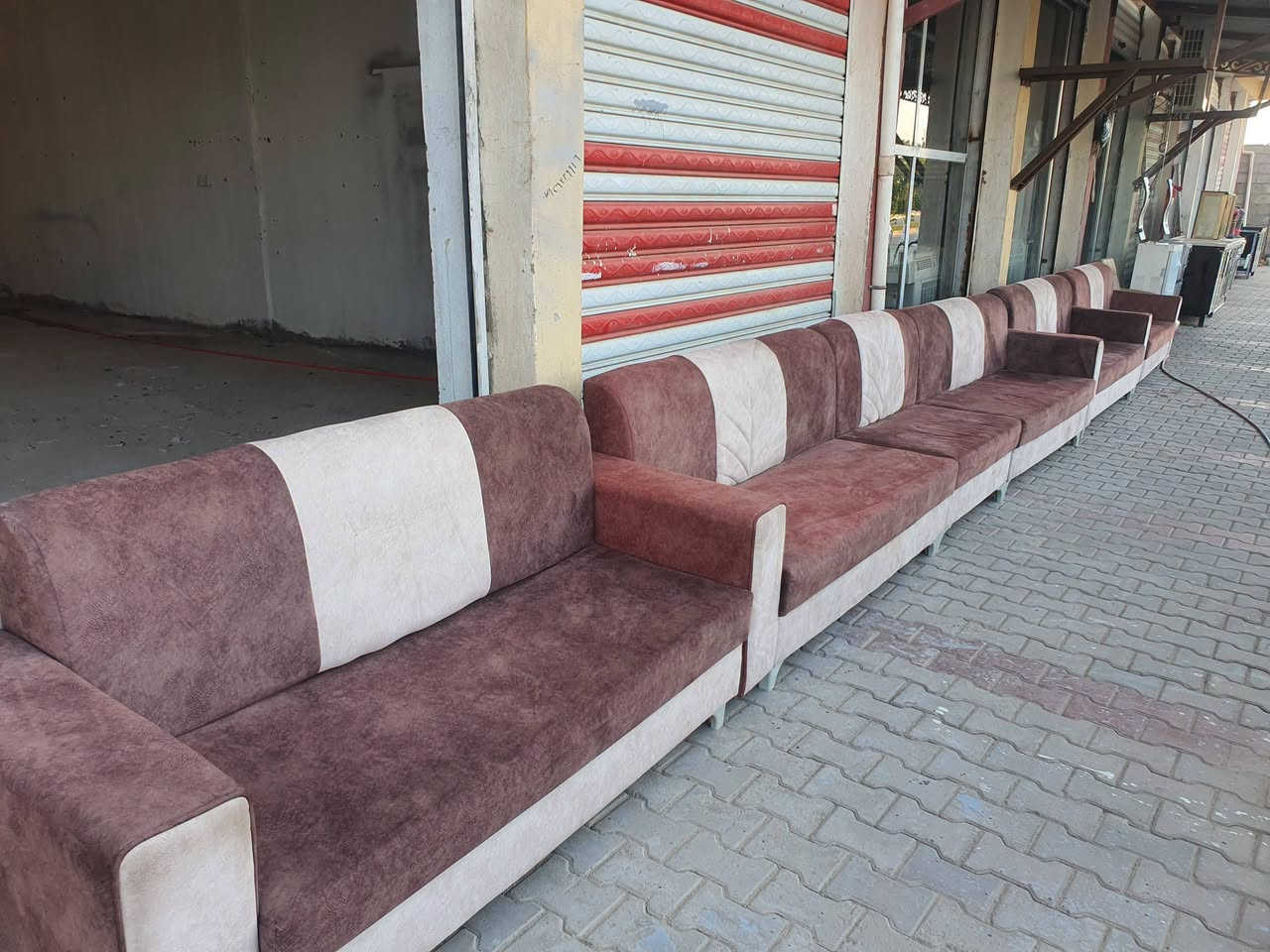 ديوان 25 مقعد 💺 18 متر
استخدام جداً بسيط 
متوفر 

#العنوان مجمع الكرار قضاء الزبيدية سايدين من جهة البوابة مقابل كاشان لغسيل مفروشات مجاور حسينية بيت 🏠 زليزل 

هاتف 📞 ***********
هاتف 📞 ***********
