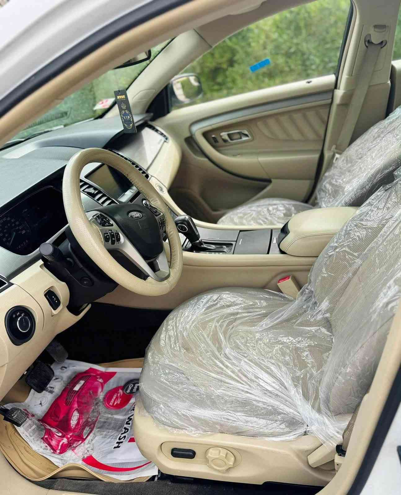 شركة نيفا سقف سلايد تشغيل عن بعد
كامره خلفيه حساس خلفي 
ماشيه 168 ميل 
شاشه جبيره 
السعر112 وبيها مجال بسيط 
تبديل 3 قطع بلادي بنيد وجاملغ وباب سايق بلادي بالاضافه الى جاملغ خلفي صبغ

***********
