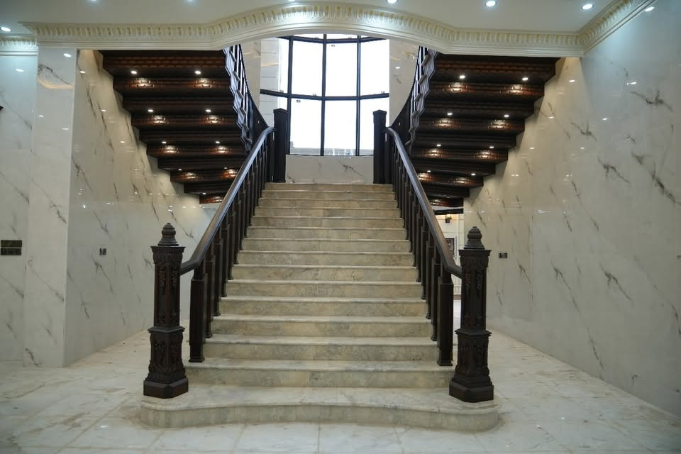 ✨ فخامة تبدأ من أول درجة… وتفاصيل تصنع الفرق. ✨
محجرات خشبية بتصميم أنيق تجمع بين جمال الخشب، قوة التنفيذ، وروعة التفاصيل، لتمنح الدرج والمكان بالكامل طابعًا من الفخامة والدفء. 🤎

نصمم وننفذ أعمالنا بعناية، لأننا نؤمن أن المحجر ليس مجرد حاجز للدرج… بل قطعة أساسية من جمال المكان.

📐 تصميم | تصنيع | تنفيذ
🌟 الجودة في التفاصيل… والفخامة في الاختيار

للتواصل زورونا في موقعنا 
رمادي شارع 40 او الاتصال 
***********

نص مكتوب في الصور:
- realme Shot on realme C35