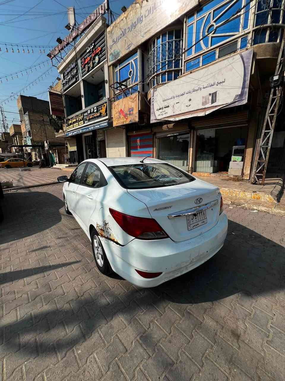 اكسنت ٢٠١٥ خليجي للبيع
ماشية ١٤٠ 

محرك ١٦٠٠ مجفت قبل ايام 

بيها صبغ اكثر من مكان ابيع حزام 

عدي الها دعامية امامي وخلفي وبطاين هدية ويه السيارة ممشدودات وهمين فريز جديد مستخدم فتره بسيطة 

مدينة الكيارة تقاطع السفارة ***********

بس العصر موجود 

٦٥ ورقة وتحويل ثاني يوم
