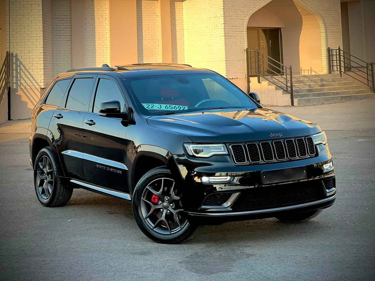 Jeep grand cherokee 2020 S
مواصفات S  شةريكة ليث العبيدي

سفر اربيل

فول فول مواصفات

دبل اكسل ٤*٤

بانوراما

داخلي احمر بيلادي

كشنات جلد هيتر  و ميموري

ستيرن هيتر

كير شفت

رادار مراياة

صندوق كهرباء

تشغيل عند بعد

 سيارة بدون صبوغ حتا دعامي ما بيها صبغ

كير محرك بشرط مامفتوح

بيها ٣ مكان شوية PDR

مكان اربيل

سعر ٢٨٨ و مجال

***********
