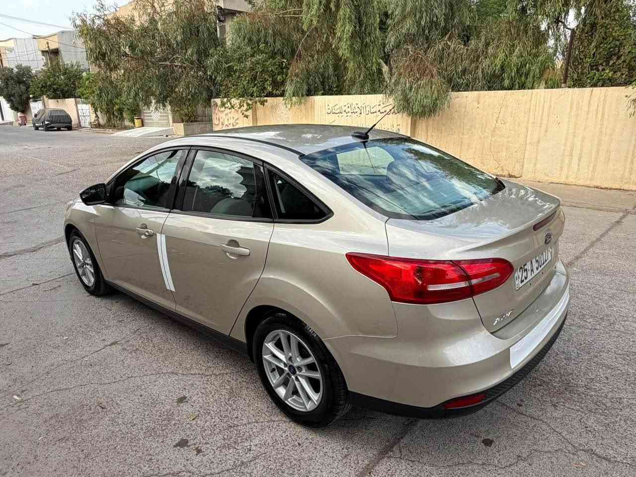 فورد فوكس وأرد أمريكي موديل 2018 مواصفات SE محرك 20 بدون تيربو كير محرك مكفول لون ذهبي حادث السيارة قطع واحد بونيد فقط بدون دواخل بدون ايرباك مواصفات السيارة معروفة 
جامات كهربائ 
تحديد سرعة 
دبل شاشة
شاشة كاميرا 
ويل كروم 
داخل اصفر
تبريد ثلج
تايرات جديد 
صدر جديد 
باتري جديد
سنوية جديد كركوك مشروع وطني شرط تحويل
دفتر بانزين بيها مكان السيارة كركوك
سعر البيع (75$) بي مجال لطيبين
***********
*********** كركوك, العراق
