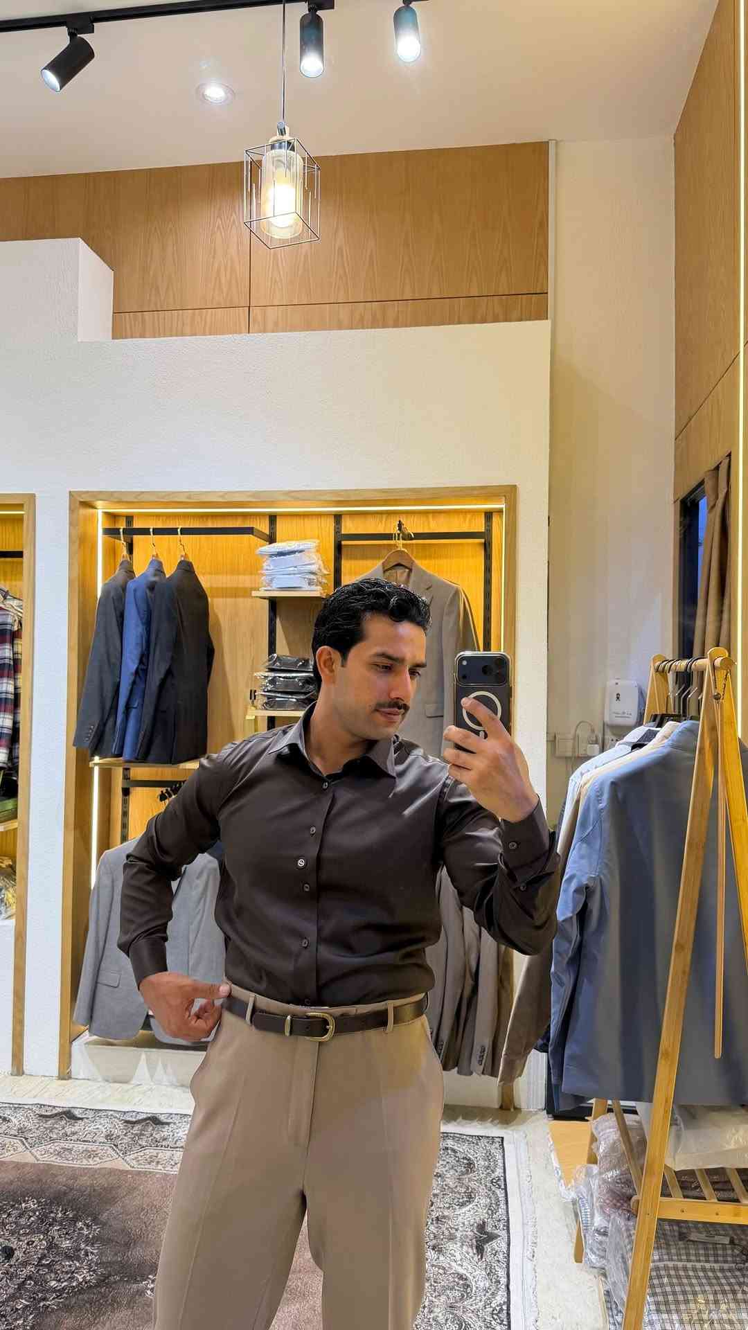 ملابس • للبيع
