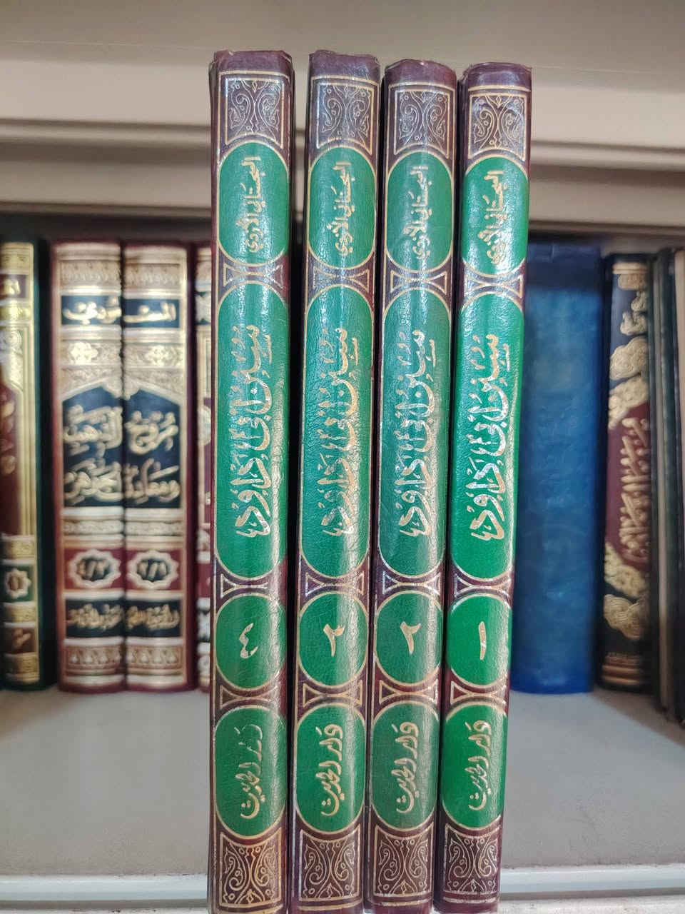 للبيع