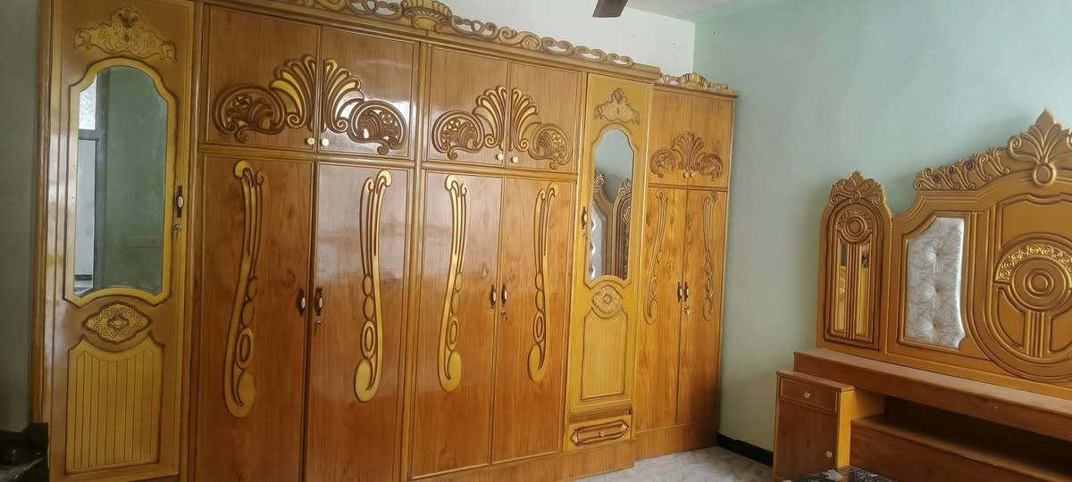 غرفه اخت جديده في مزاد الرسول العنوان كاطون الرازي نهايه الشارع لاستفسار ع رقم الهاتف *********** ملاحضه مستعدون لشراء كافه المواد المنزليه وغرف نوم 💤
