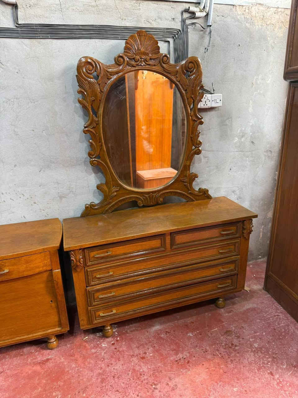 غرفه أم سته انتيكه داخل وخارج صاج نظافته %95مكاني بغداد مدينه الصدر متواجد واتساب ***********لشراي يفضل خاص@
