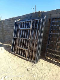 شبابيك عرض 2وطول2 العدد5 الواحد 160قفل وهذا رقمي 07780776792