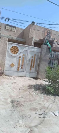 للبيع • شارع مطار • ١٠٥م
