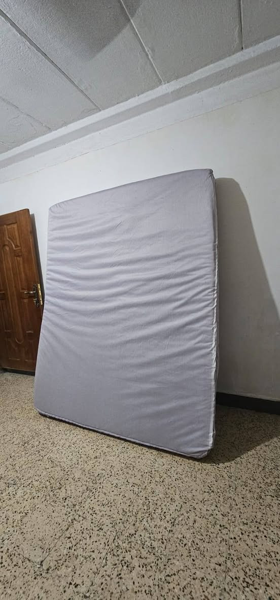 #دوشك نفرين نضيف 
#طبلات تخم اربعه طبلات نضاف
زولية عدد 2  نضيفات 
كلهن ب 100  ألف 
شراي اتصل *********** واتساب
تقاطع خان ضاري قرب بانزين خانه خان ضاري

