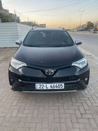 راف فور XLE • وارد أمريكي • حادث بسيط