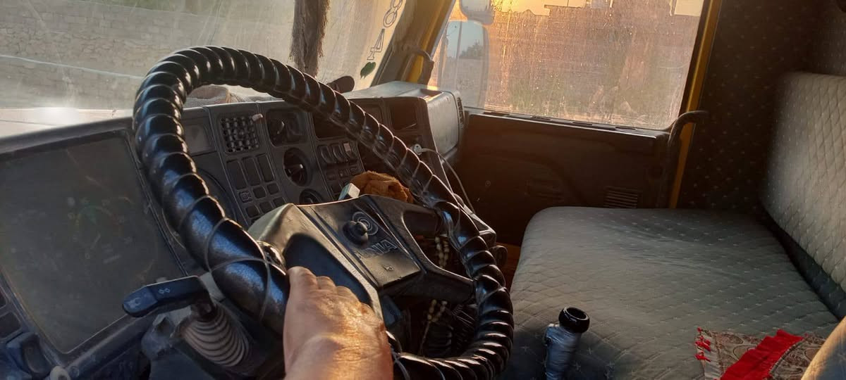السلام عليكم
قلاب للبيع 112 مكينه 10 التواصل على الارقام التاليه 
***********
***********
