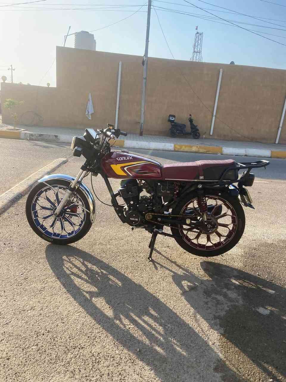 للبيع نقصه صفاحيت باتري وصينه زنجبيل كله شغال دشبول وكهربايات كامله اوراق اصولي السعر ٥٥٠ وبيه مجال ***********
