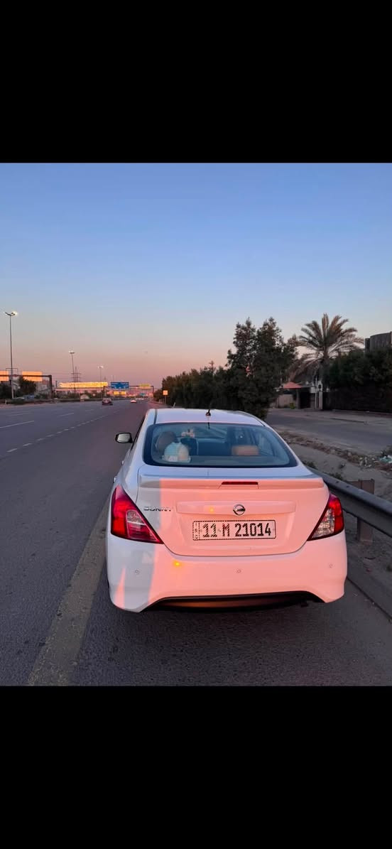 السلام عليكم
نيسان سني 2023 سيارة نضيفة ومناقصها شي اي استفسار عل خاص ***********
