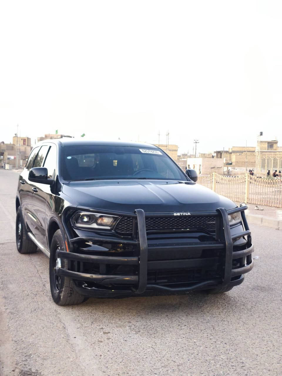 دوج دورنكو pursuit
موديل2024 
حرة بدون رقم بأسمي
 محرك ستة سلندر 3.6
ماشية 11 الف ميل 
حادثها جاملغ وبيبان ثنين موضح بالصور بدون دواخل 
تبديل بيبان ثنين وجاملغ اصلي نفس اللون 
بدون ايرباك بدون صبغ 
صور الحادث بالمنشور
فور ويل 
كير تعليك 
تخم تاير برجستون اصلي مال شركة 
شاشة وكامرا دوارة 
حساسات خلفية 
رادار جانبي 
هيترات بالمري 
5 راكب 
بصمة 
لايت زنون بلادي 
شاشة كار بلاي
السيارة جاهزة 100‎%‎ موجودة بالعمارة وهذا رقمي 
***********
