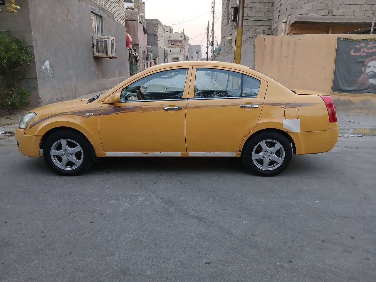 للبيع اي فايف موديل ١١ سنويه جديده ارقام نكليزي داخله هزه جديده بسمي مكينه وكير كورولا نحله ياباني ١٨٠٠ عل فحص تخم تاير جديد صدر جديد كهربايات كل شغاله شاشه لايت زنون نقص بس تبريد مكاني بغداد حي النصر*********** السعر 32 شرط التحويل مابيع قصد ولا اراوس
