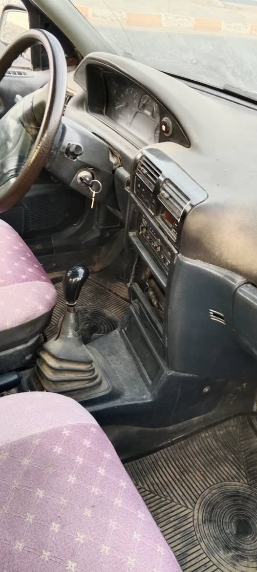 كيت سيفيه 1994 
محرك مفتوح
كير عادي 
صدر جديد
السعر 23 ورقة
للإستفسار : ***********
